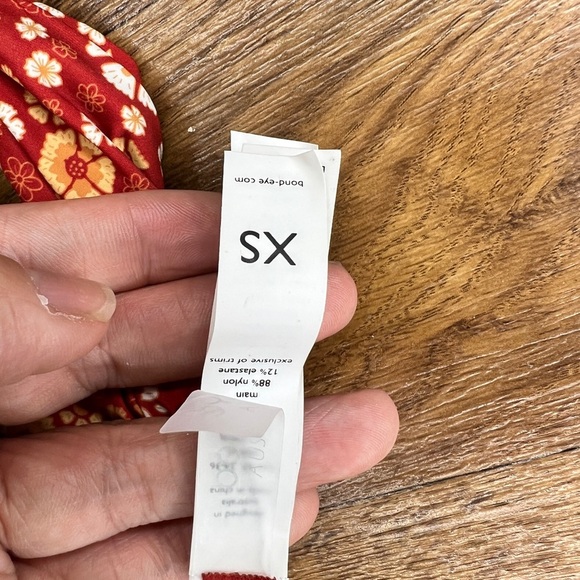 Bond-Eye Australia sunset crop swim top - Picture 3 of 3